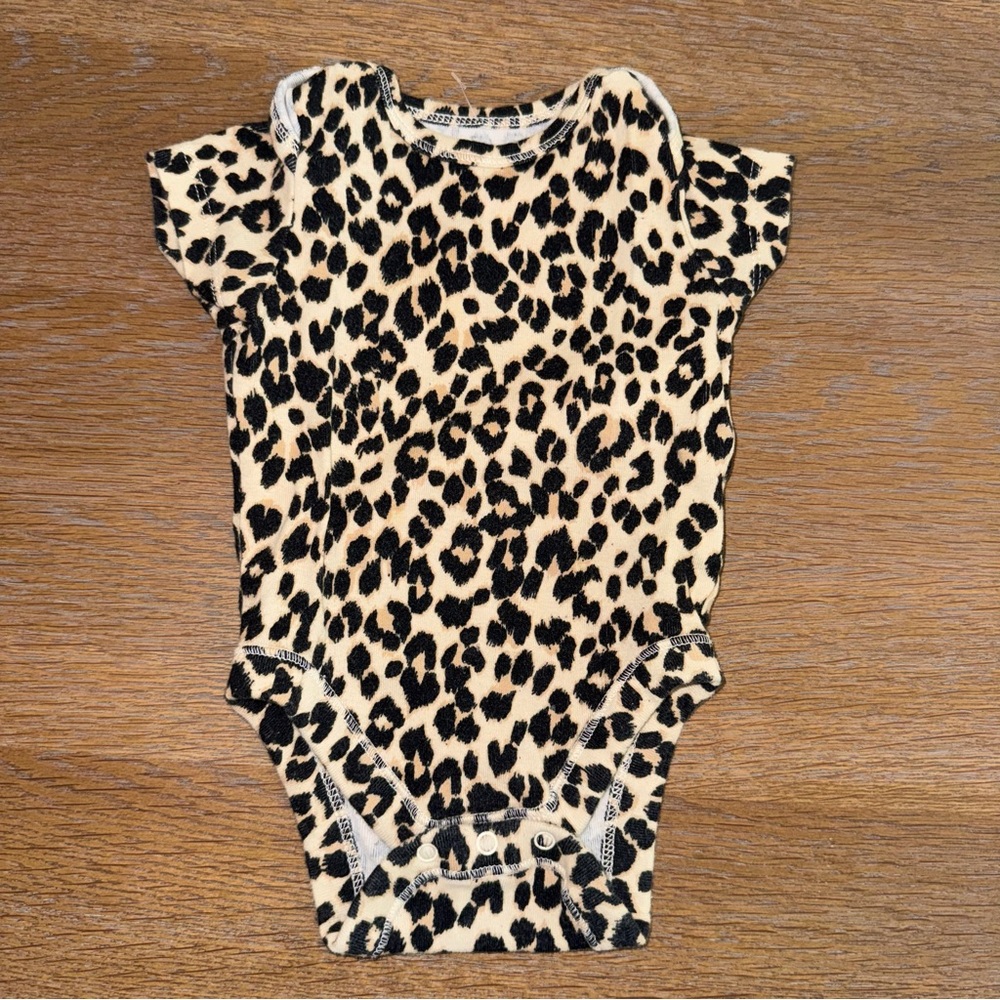 Old Navy Animal Print Short Sleeve Bodysuit for Baby.
